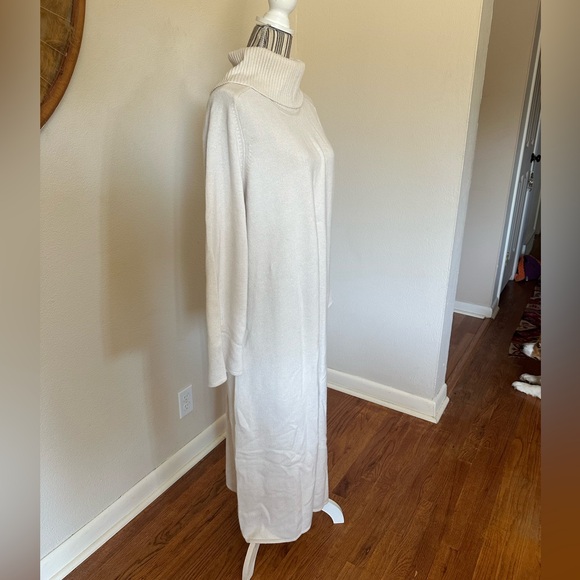 Athleta Alicia Keys Free To Roam Cream Turtleneck Sweater Oversize Cashmere M - Picture 8 of 14